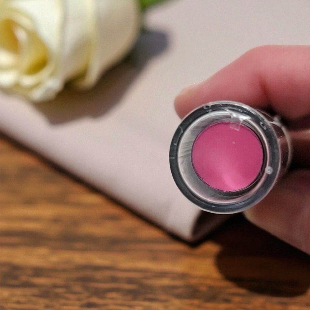 ULTA Lip Butter Lovebug New Sealed Pink Tinted Lip Balm - Picture 2 of 10